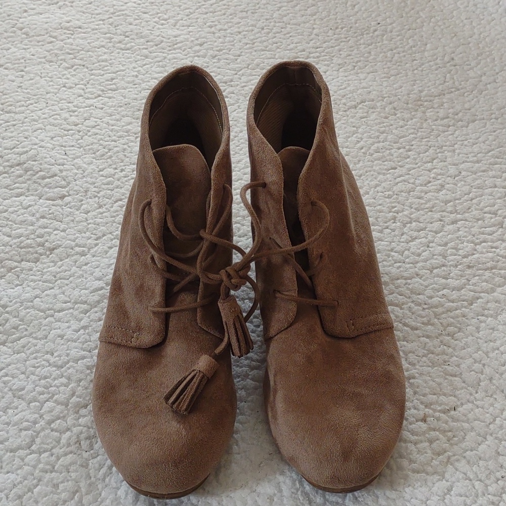Dr Scholl's Dakota Faux Suede Booties Size 9.5